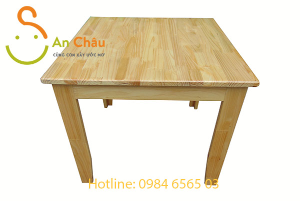 bàn gỗ thông hình vuông