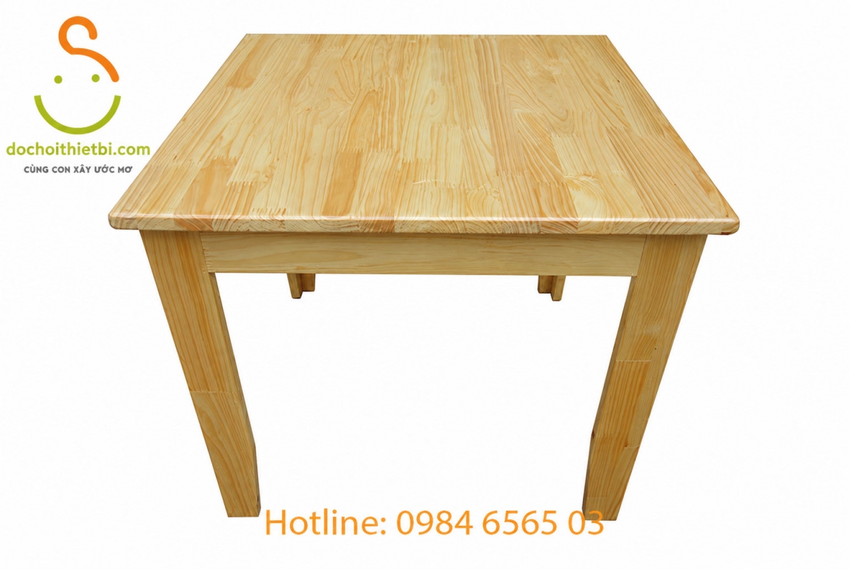 bàn gỗ thông hình vuông